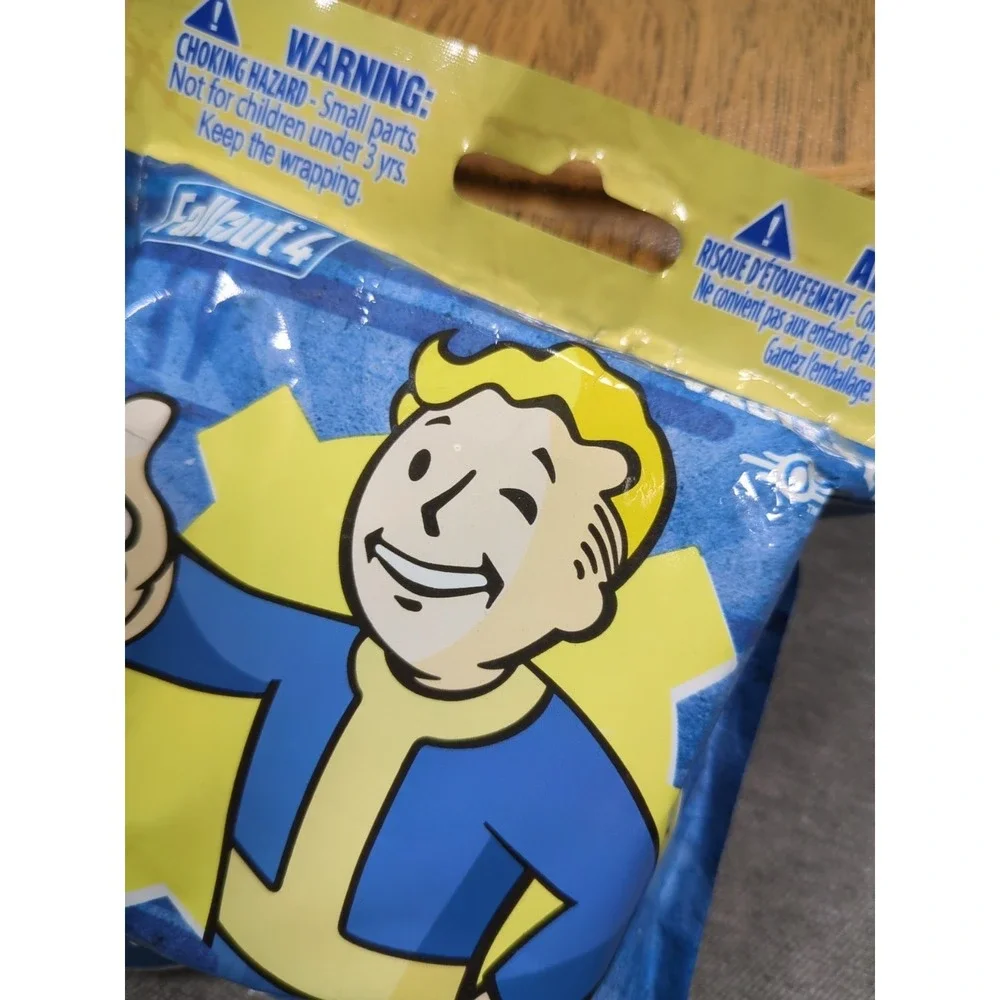 Fallout 4 Vault Boy‎ Backpack Hanger Keyring Blind Mystery Bag Bethesda